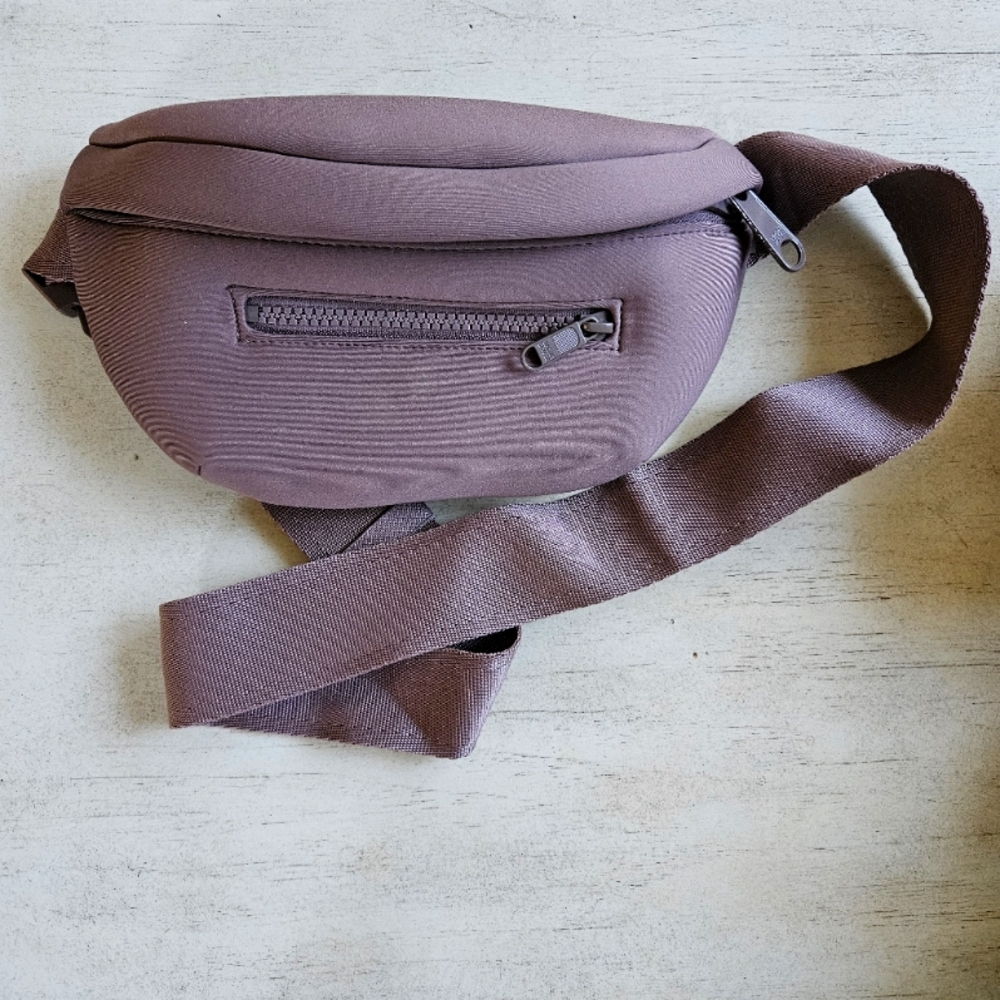 Dagne Dover Ace Body Belt Bag
